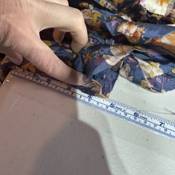 Sachin + Babi Rory 100% silk wildflower romper Size 2 - Picture 15 of 16